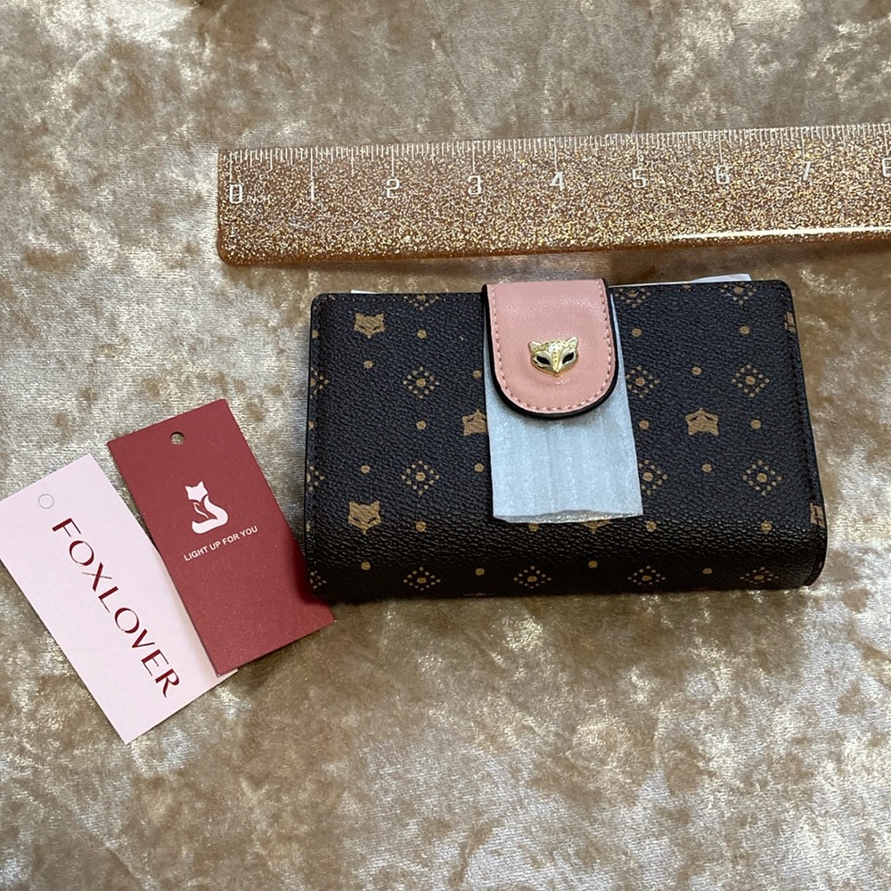 NEW Fox Lover wallet. Snap closure + outer zip around section. Inner card slots.